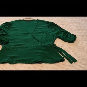 Banana Republic Green Rayon V Neck Tie at the waist top size XL